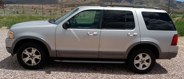 2003 EXPLORER XLT 4X4 (33).jpg